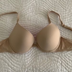 VICTORIA SECRET PINK nude wear every where push up bra